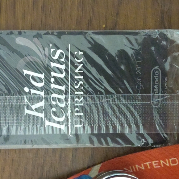 Nintendo merchandise - Picture 2 of 2